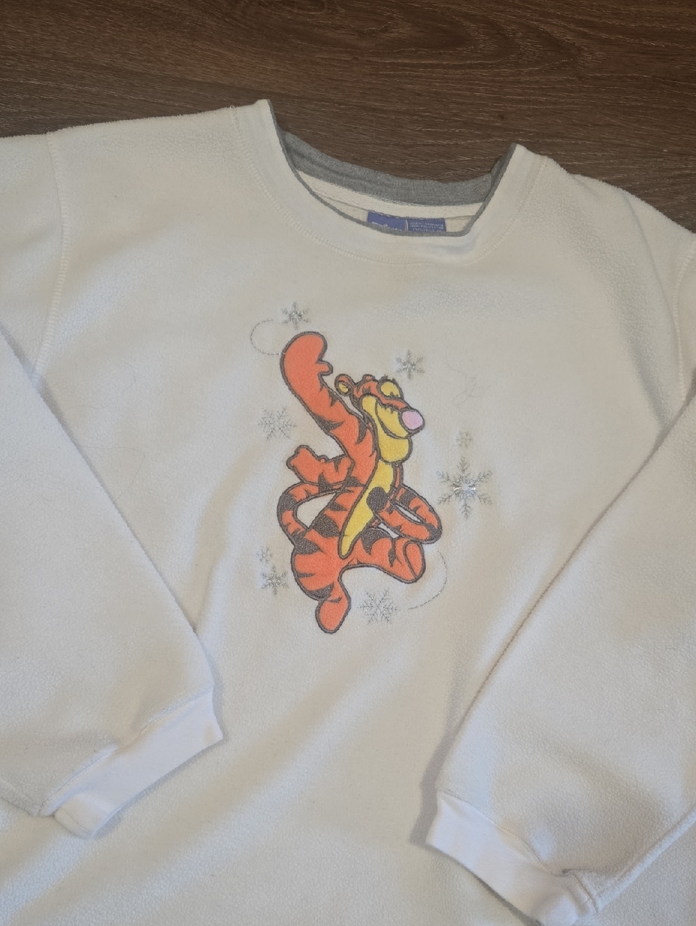 DISNEY TIGGER PULL OVER FLEECE SWEATSHIRT...SIZE XL... #7967